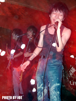 ファイル:Neocrown 11.jpg