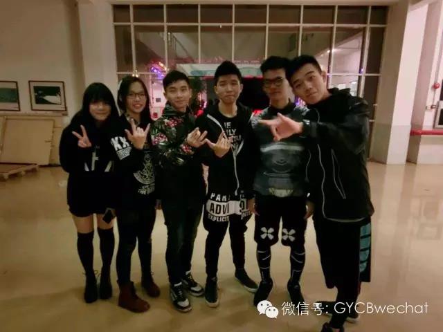 ファイル:Forestmadrigal 11.jpg