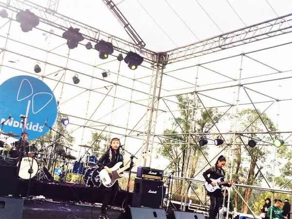 ファイル:Lansemengxiang(zhuhaishi) 12.jpg