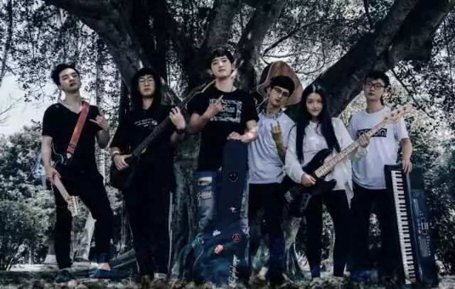 ファイル:Liangziheidong 12.jpg