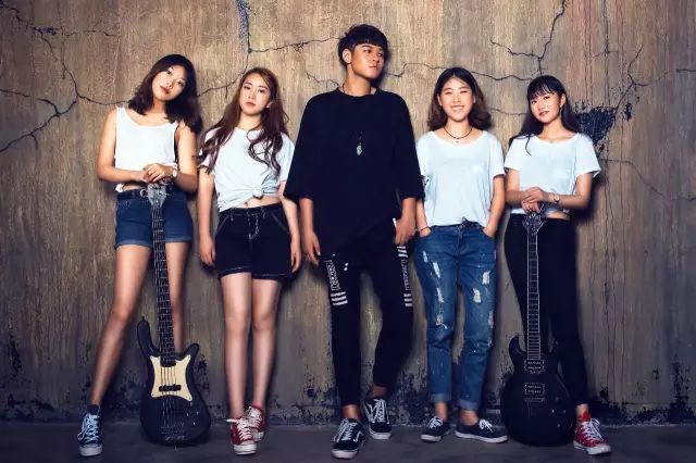 ファイル:Colorful(chongqingshi) 12.jpg