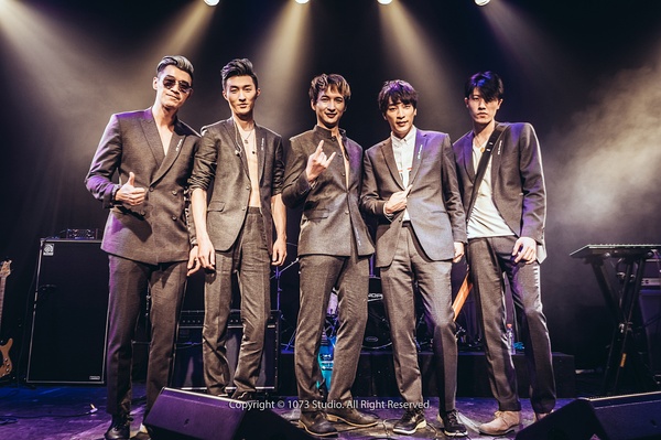 ファイル:Walkingxl 11.jpg