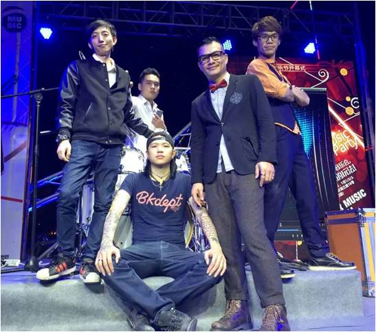 ファイル:Coolbomb 11.jpg