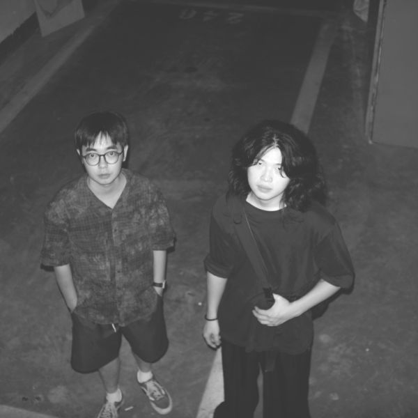 ファイル:Twomoons 11.jpg