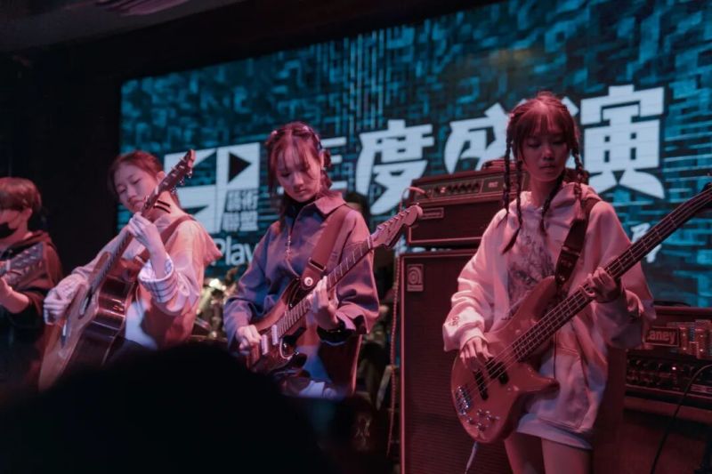 ファイル:Excus 11.jpg