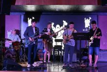 Quleiyujianguoblues 11.jpg