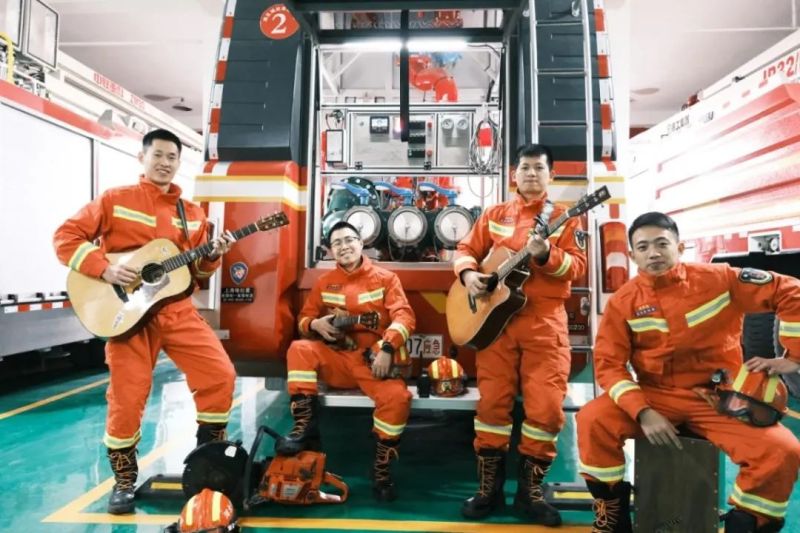 ファイル:Lansehuoyan(baoding) 11.jpg