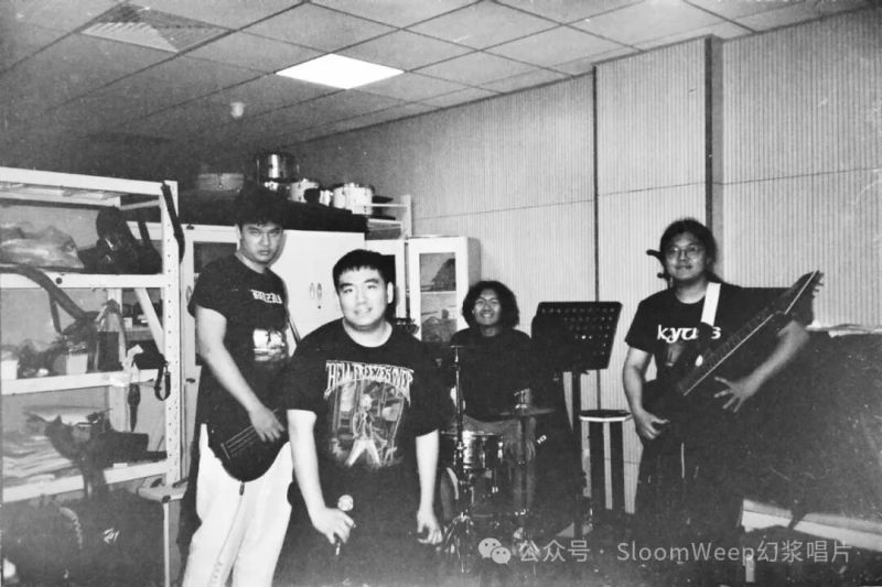 ファイル:Outerspacelaborinsurance 11.jpg