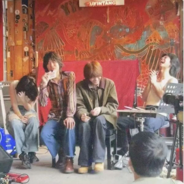 ファイル:Silentaugust 11.jpg