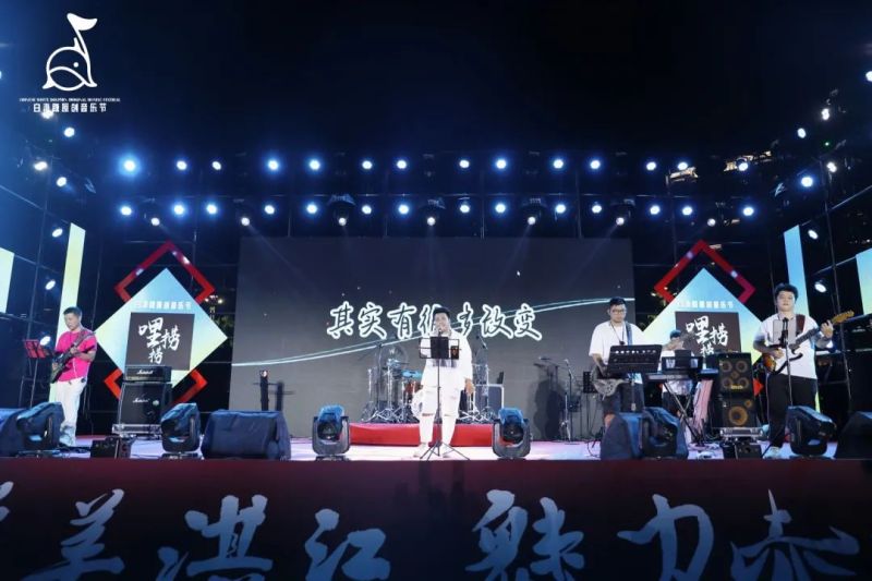 ファイル:Lilaolao 12.jpg