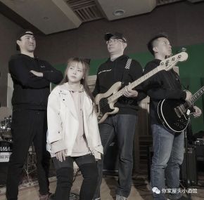 Jiaoshixiaofendui 11.jpg