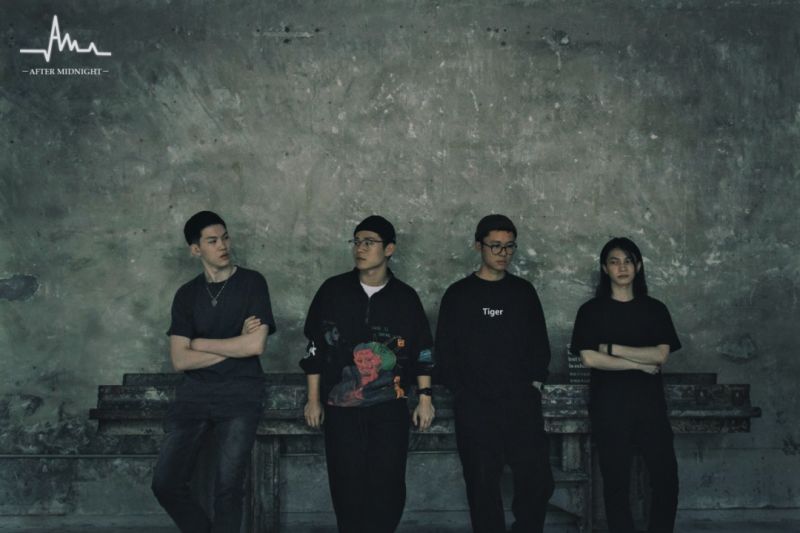 ファイル:Aftermidnight 11.jpg