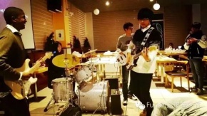 Theshockwaves 11.jpg