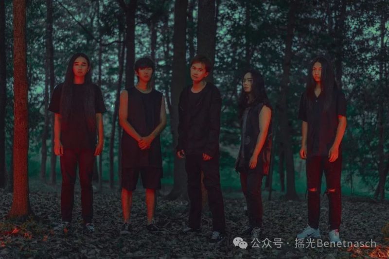 ファイル:Wurenshenghuan 11.jpg