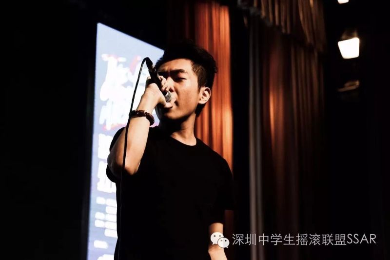 ファイル:Televisionfoot 11.jpg