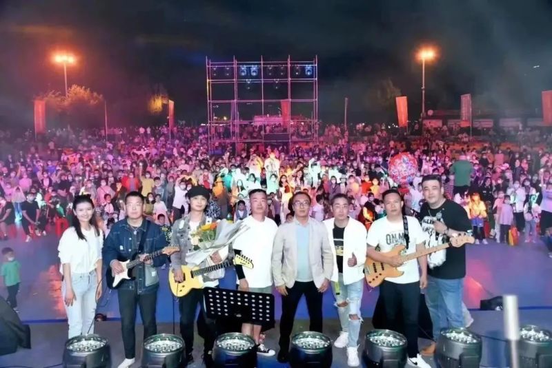 ファイル:Xinjiang09 11.jpg